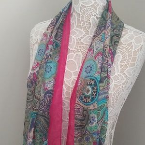 Lightweight scarf